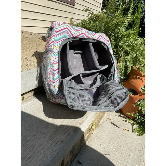 THIRTY-ONE PARTY PUNCH CHEVRON SLING BAG CAMERA / DIAPER BAG / BACKPACK - Picture 1 of 6